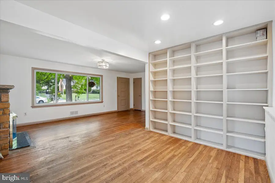 10909 Fleetwood Dr, Beltsville, MD 20705 - #3