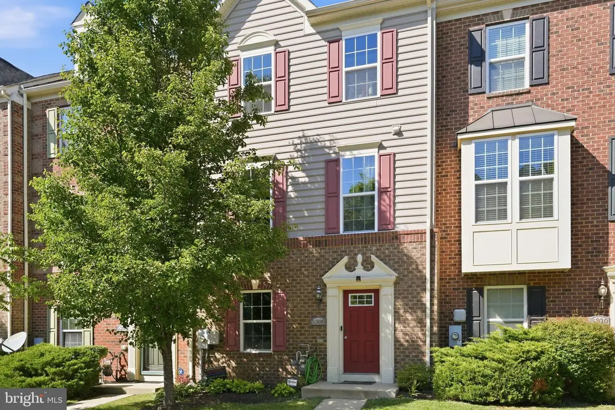 5308 Davis Point Ln, Greenbelt, MD 20770 - #1