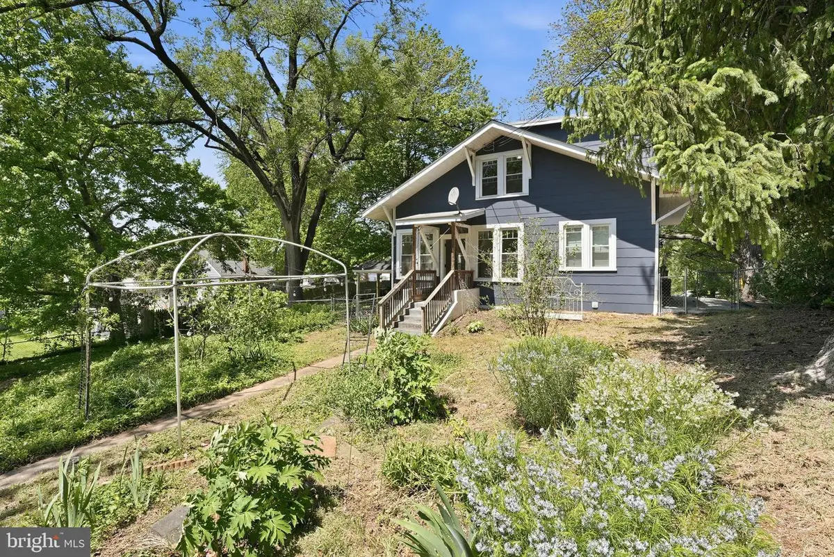 5715 Tennyson St, Riverdale, MD 20737 - #1