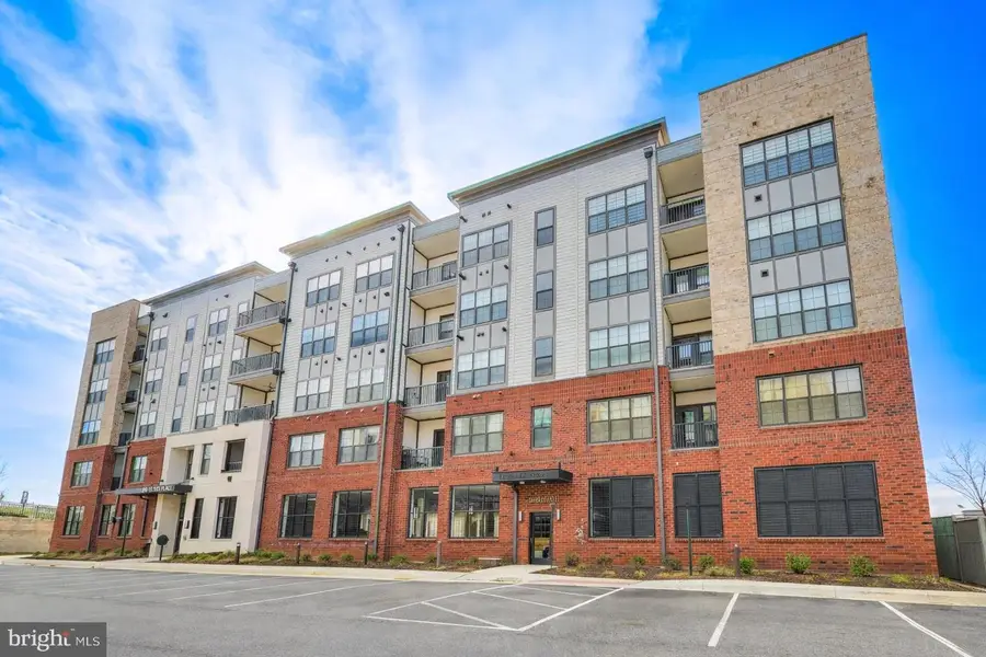 106 Saint Ives Pl #408, Oxon Hill, MD 20745 - #3