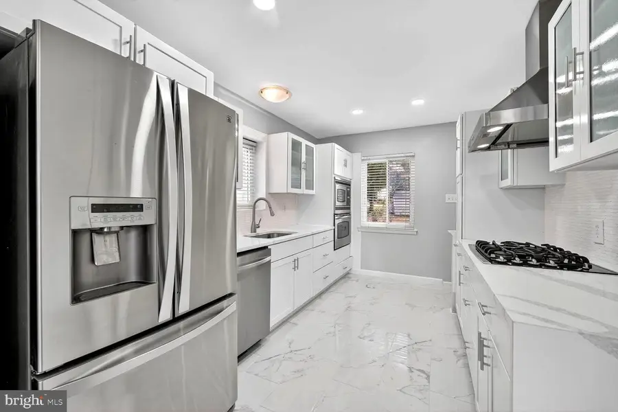 4112 Norcross St, Temple Hills, MD 20748 - #2