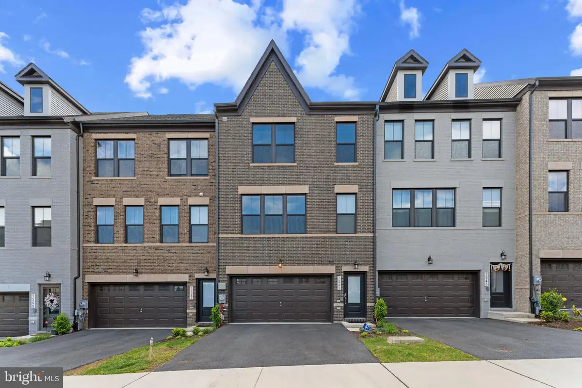 3545 Stella Blue Dr, Hyattsville, MD 20782 - #1