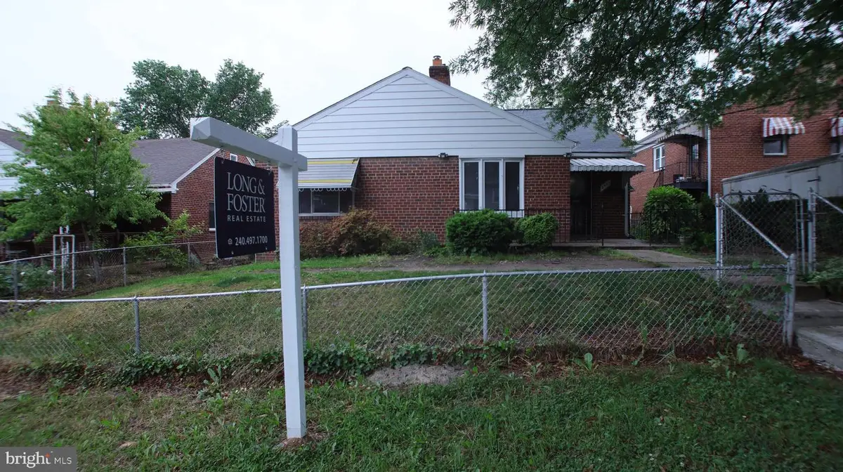 5407 Sargent Rd, Hyattsville, MD 20782 - #1