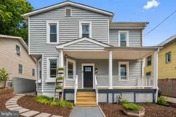 3204 Perry St, MOUNT RAINIER, MD 20712