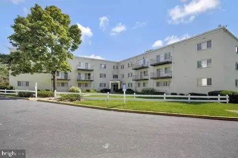 5601 Parker House Ter #304, HYATTSVILLE, MD 20782