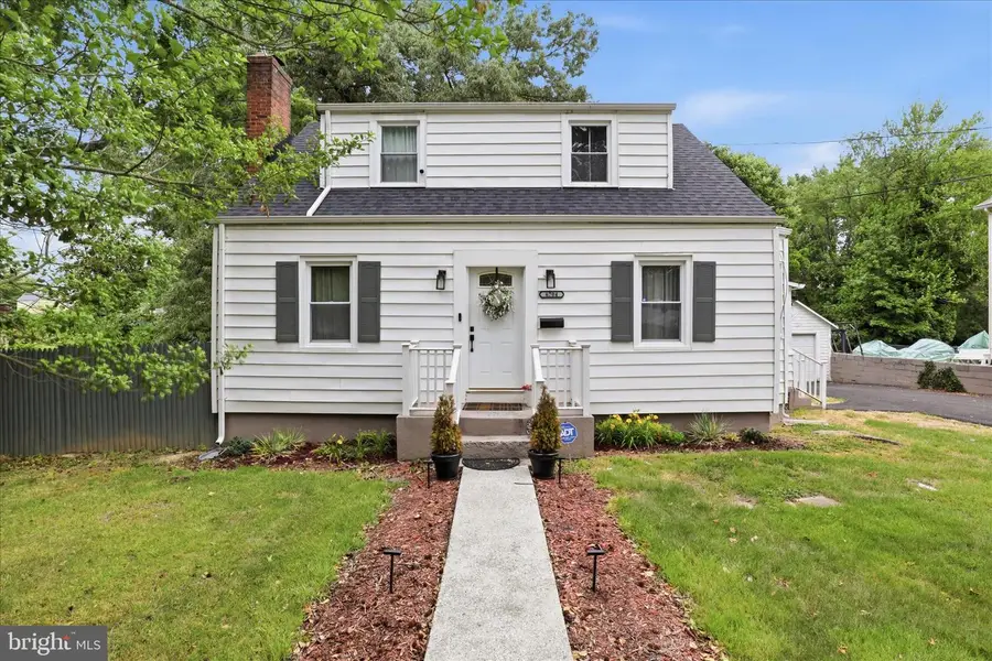 6704 Boxwood Dr, Suitland, MD 20746 - #3