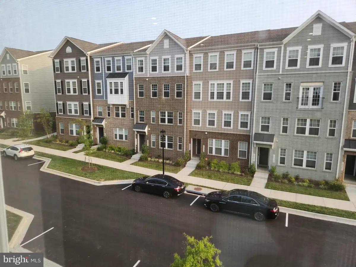 10506 Jim Lovell Ln, Lanham, MD 20706 - #1