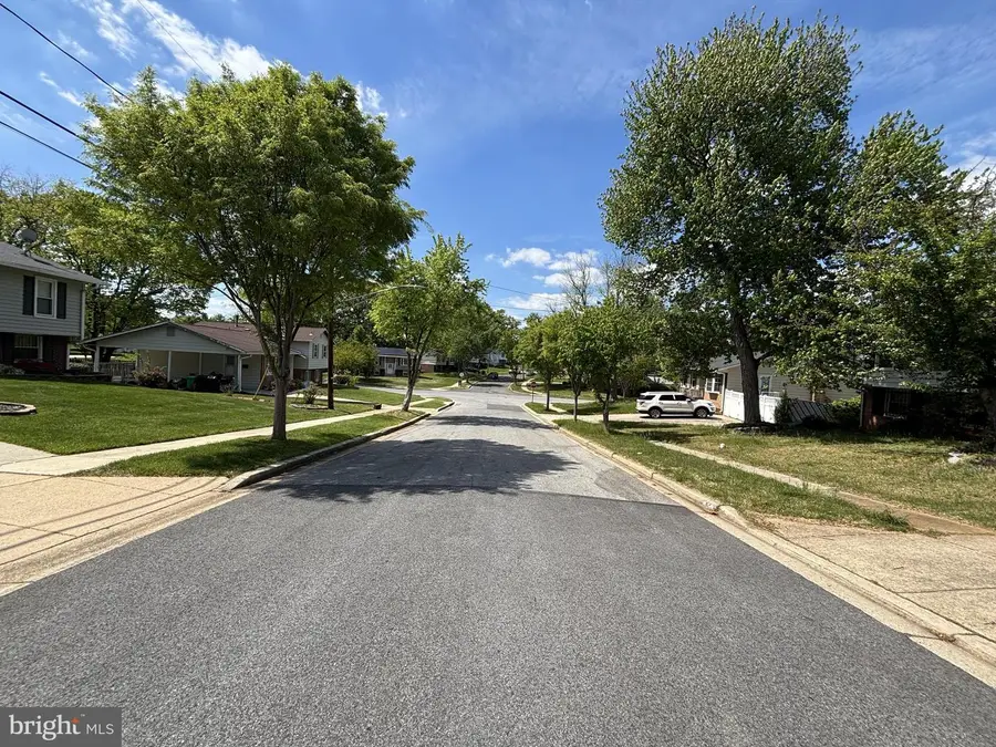 4231 Kinmount Rd, Lanham, MD 20706 - #2