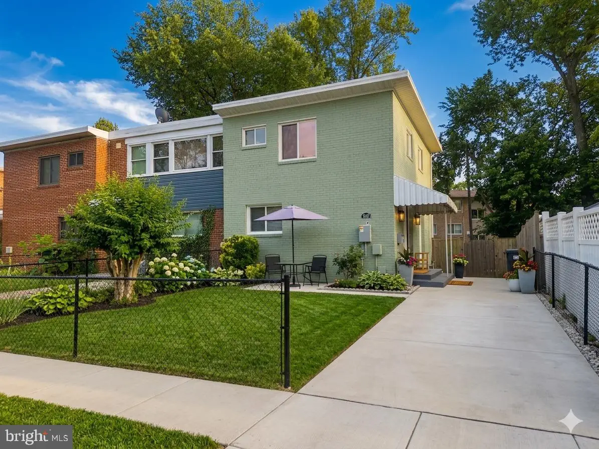 907 E Meadows Ct, Oxon Hill, MD 20745 - #1