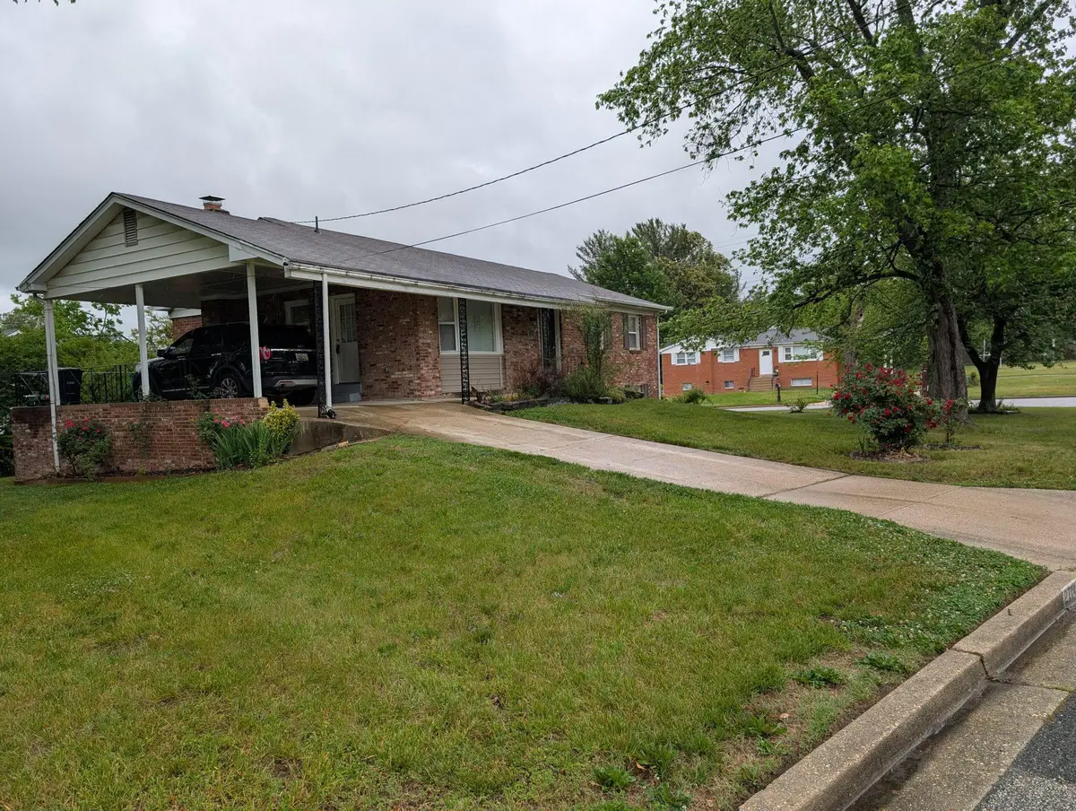 2714 Shawn Ct, Fort Washington, MD 20744 - #1