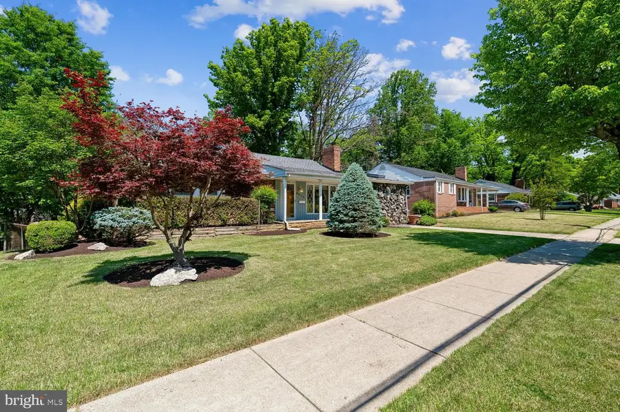 8410 Ravenswood Rd, Hyattsville, MD 20784 - #2