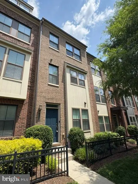 4602 Woodberry St, Riverdale, MD 20737 - #2