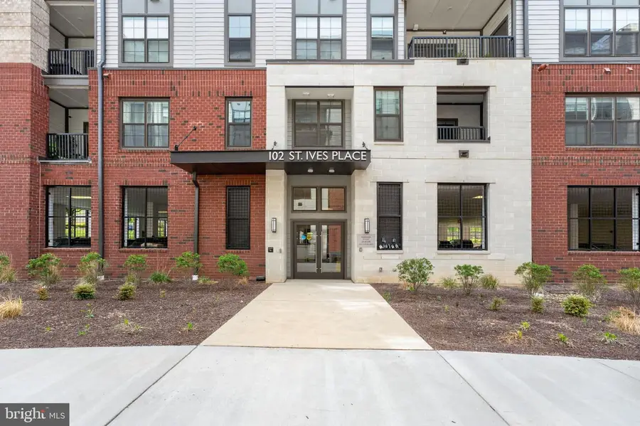 102 Saint Ives Pl #305, Oxon Hill, MD 20745 - #3