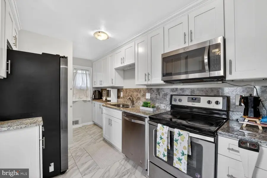 401 70th St, Capitol Heights, MD 20743 - #3