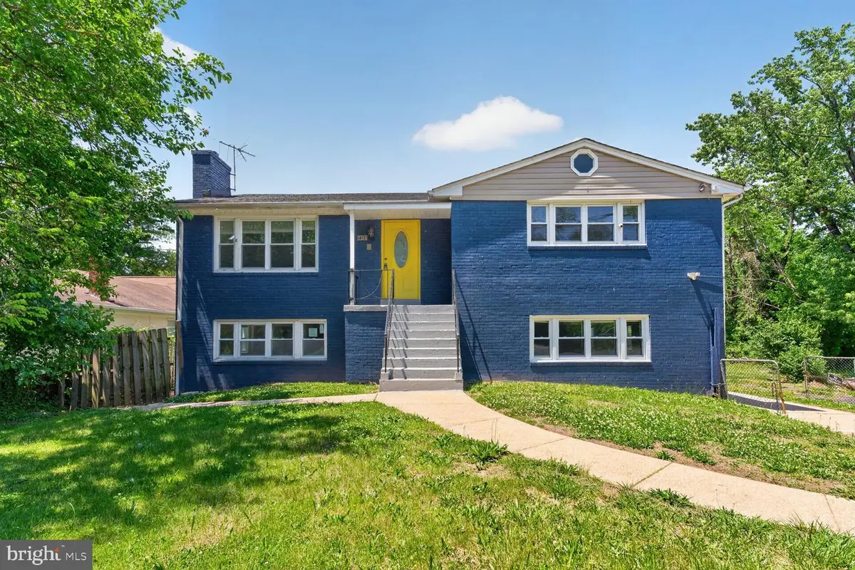7205 Livingston Rd, Oxon Hill, MD 20745 - #1