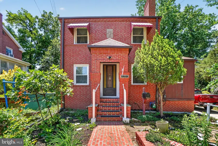5201 Varnum St, Bladensburg, MD 20710 - #2