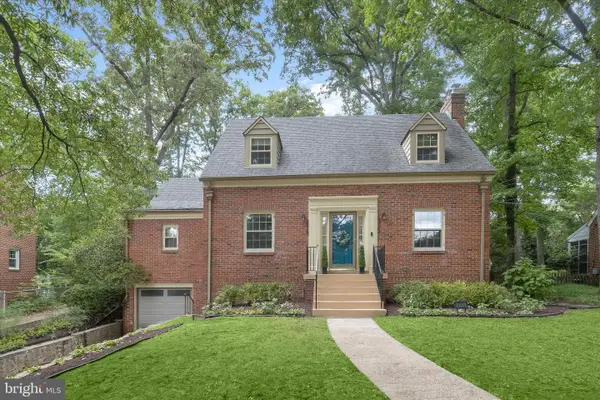 4104 Woodberry St, HYATTSVILLE, MD 20782