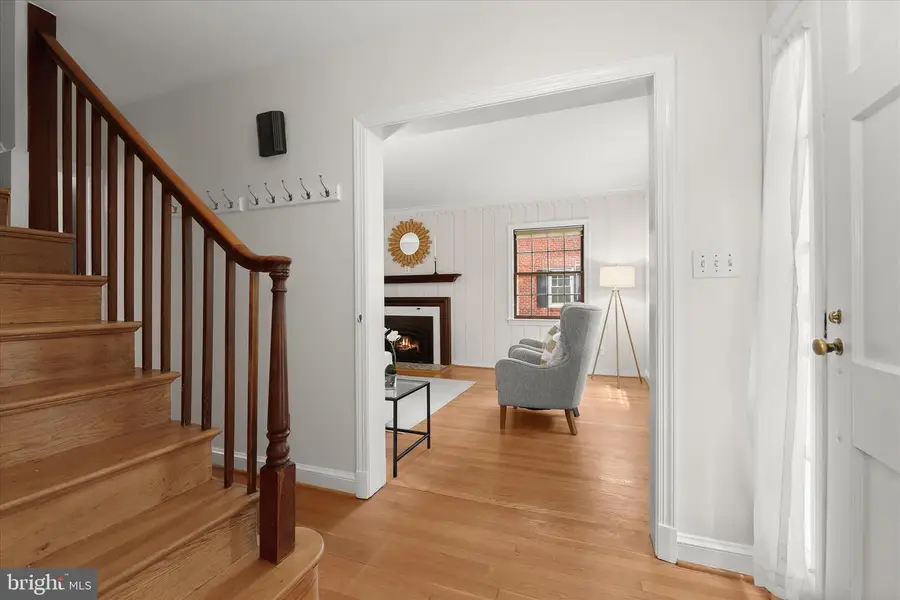 4104 Woodberry St, Hyattsville, MD 20782 - #2
