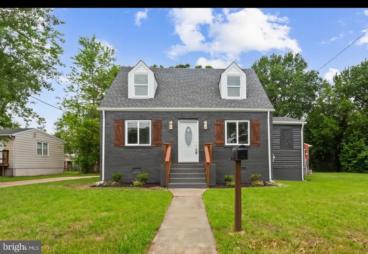2811 Lakehurst Ave, District Heights, MD 20747 - #1