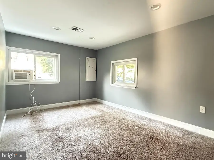 5319 Cumberland St, Capitol Heights, MD 20743 - #3
