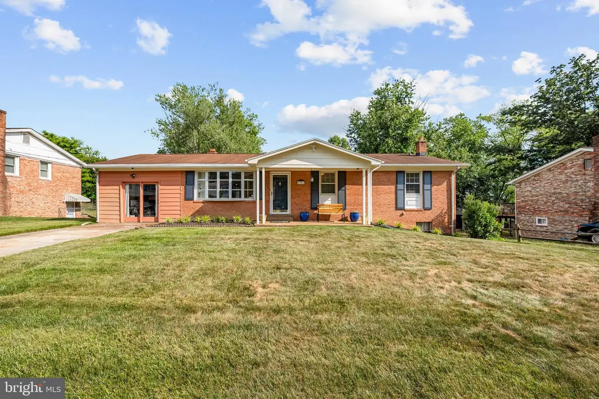 6301 Brooke Jane Dr, Clinton, MD 20735 - #1