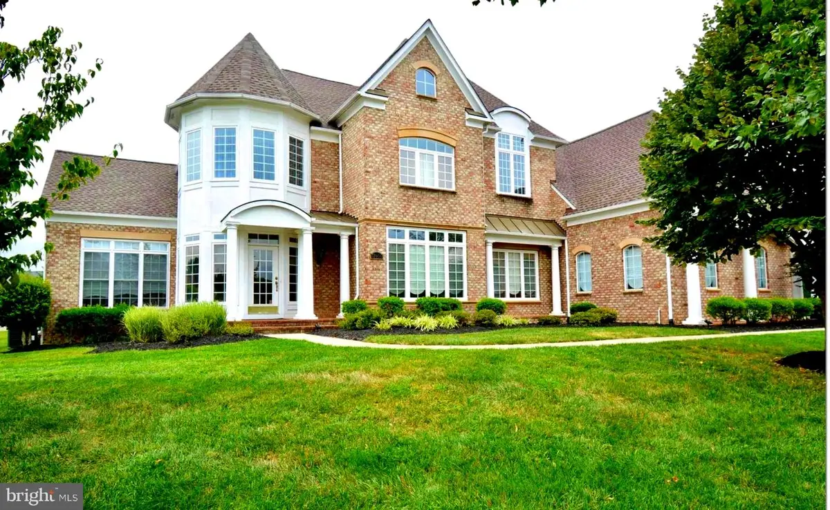 12808 Vicar Woods Ln, Bowie, MD 20720 - #1