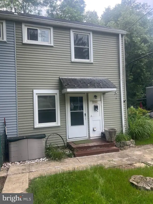 1-d Laurel Hill Rd, GREENBELT, MD 20770