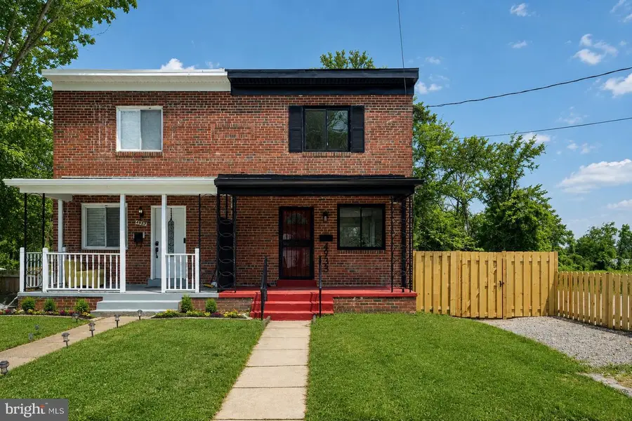 4933 38th Ave, Hyattsville, MD 20782 - #2