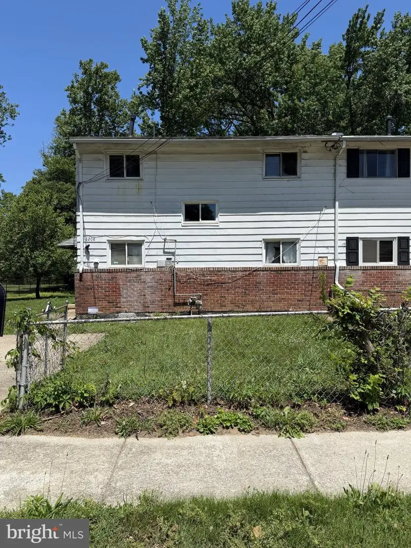 6208 Seat Pleasant Dr, Capitol Heights, MD 20743 - #1