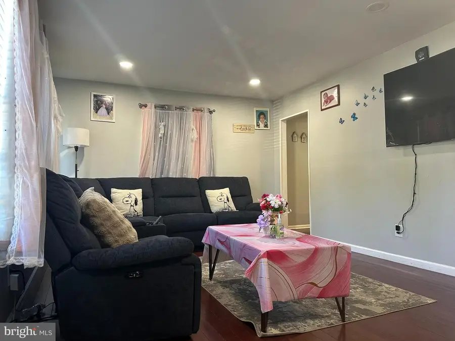 3902 72nd Ave, Hyattsville, MD 20784 - #2