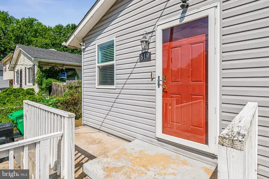 819 Clovis Ave, Capitol Heights, MD 20743 - #2