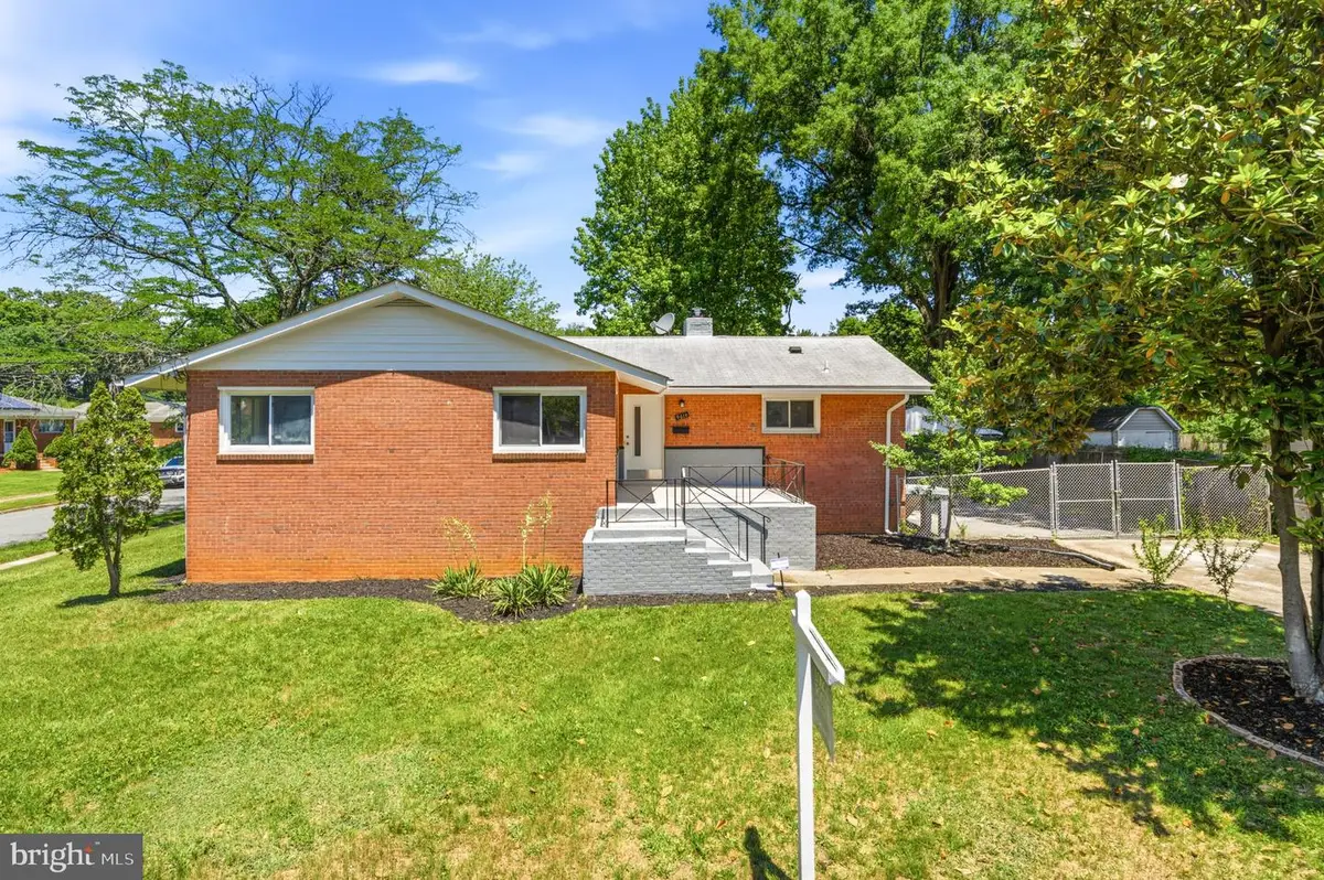9610 Wellington St, Lanham, MD 20706 - #1