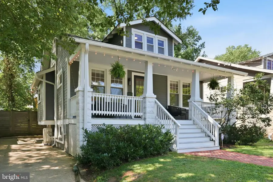 4221 Kennedy St, Hyattsville, MD 20781 - #2