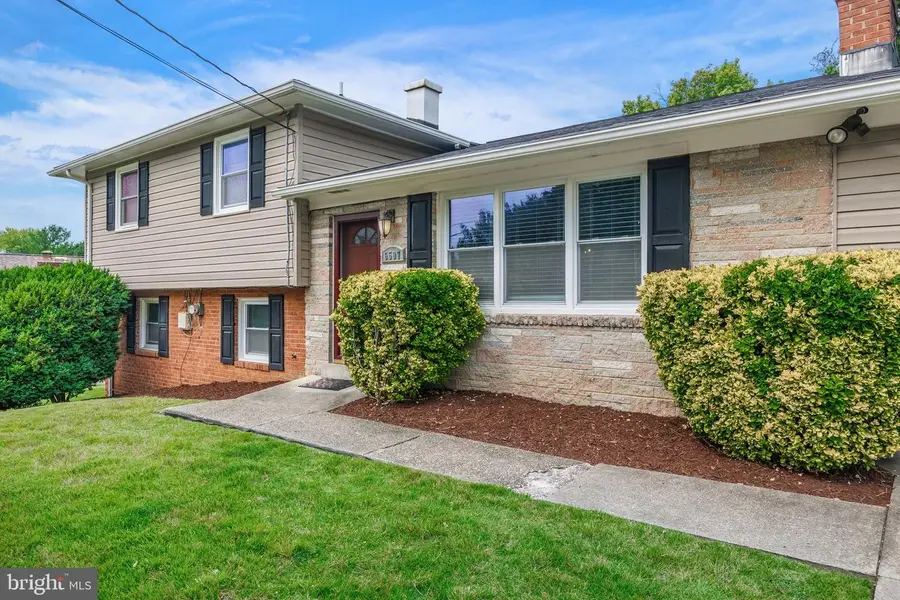 6507 Summerhill Rd, Temple Hills, MD 20748 - #3