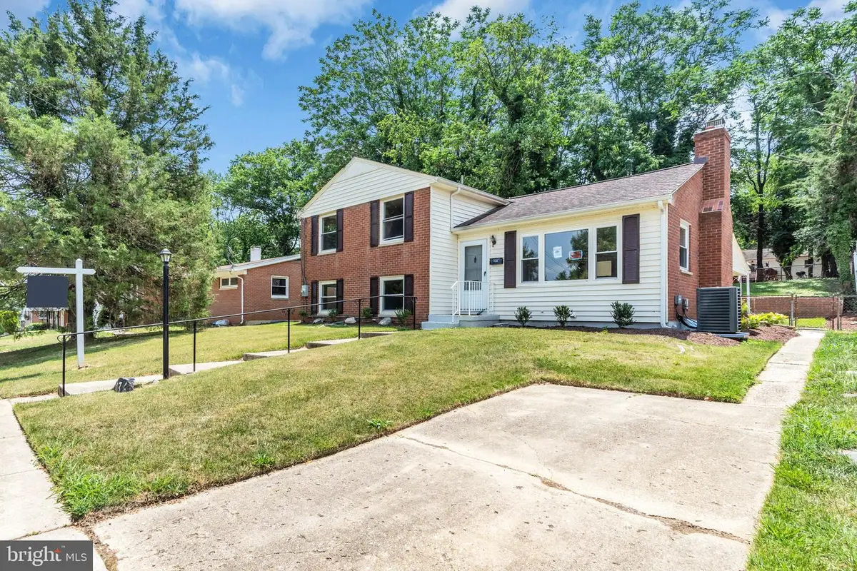 7536 Abbington Dr, Oxon Hill, MD 20745 - #1