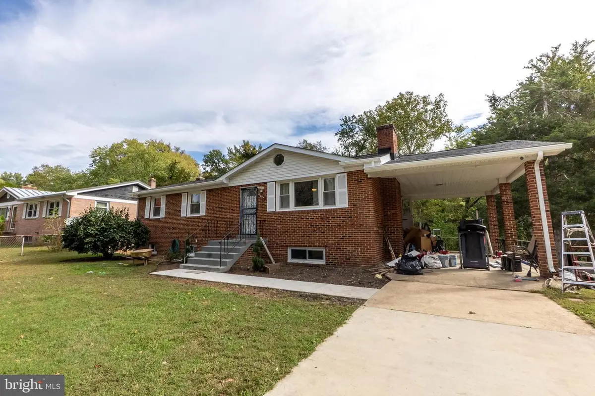 6911 Groveton Dr, Clinton, MD 20735 - #1