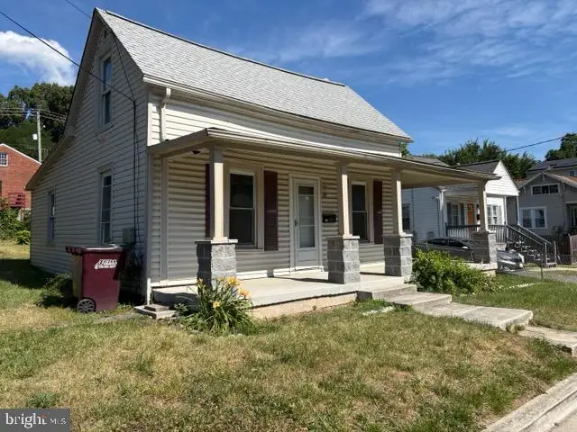 725 Mentor Ave, Capitol Heights, MD 20743 - #2