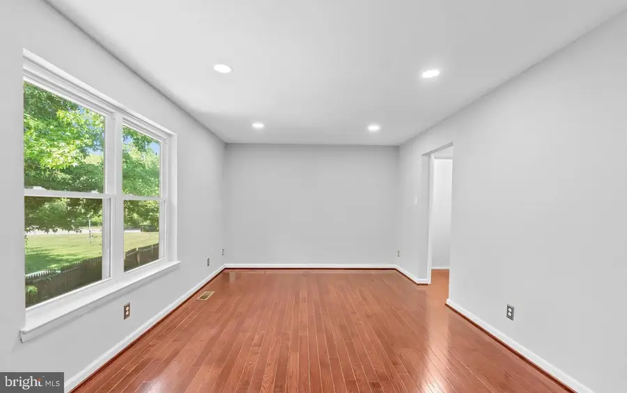2713 Wood Hollow Pl, Fort Washington, MD 20744 - #3