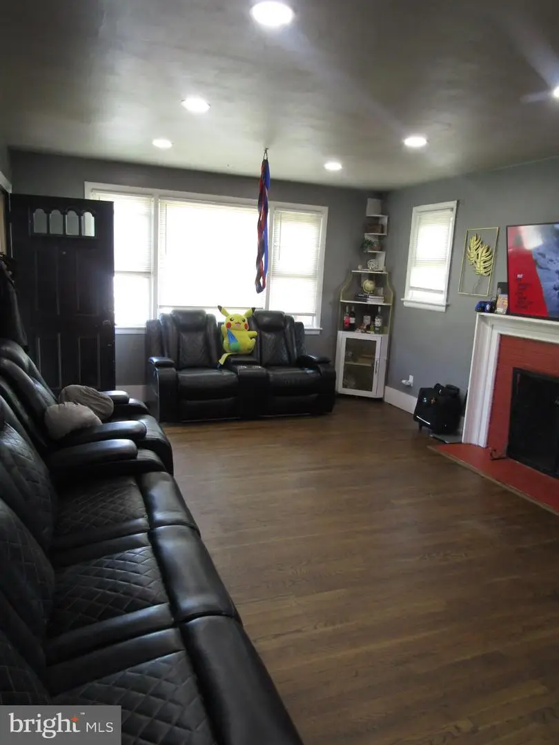 4227 23rd Pkwy, Temple Hills, MD 20748 - #2