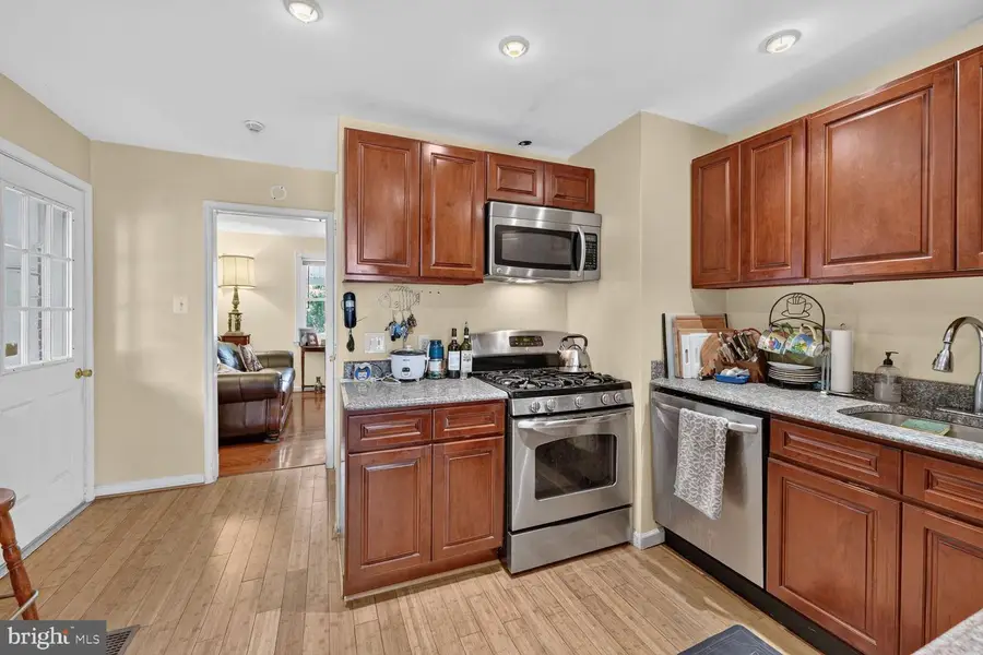 5406 Spring Ln, Hyattsville, MD 20781 - #3