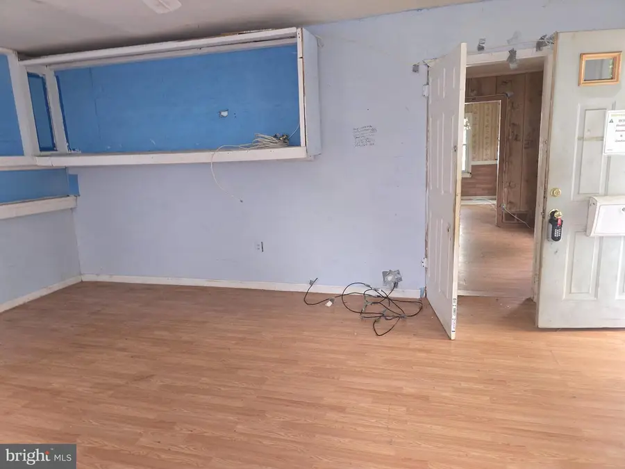 4110 Fairfax St, Hyattsville, MD 20784 - #3
