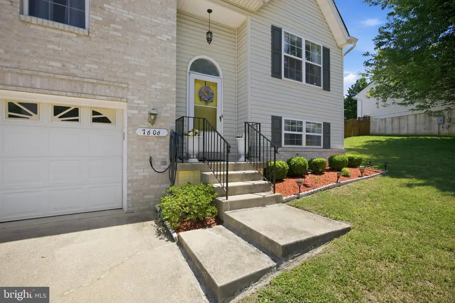 7606 Bentree Rd, Fort Washington, MD 20744 - #2