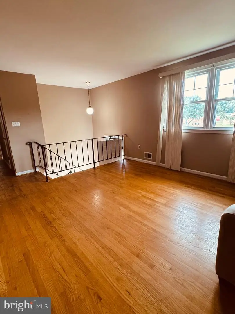 5204 Larwin Ct, Temple Hills, MD 20748 - #2
