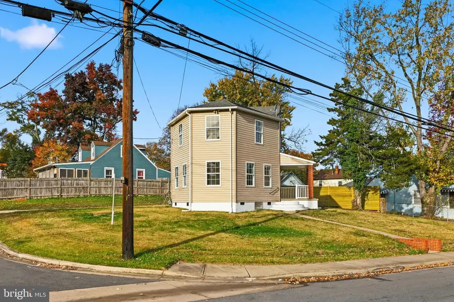 4414 71st Ave, Hyattsville, MD 20784 - #2