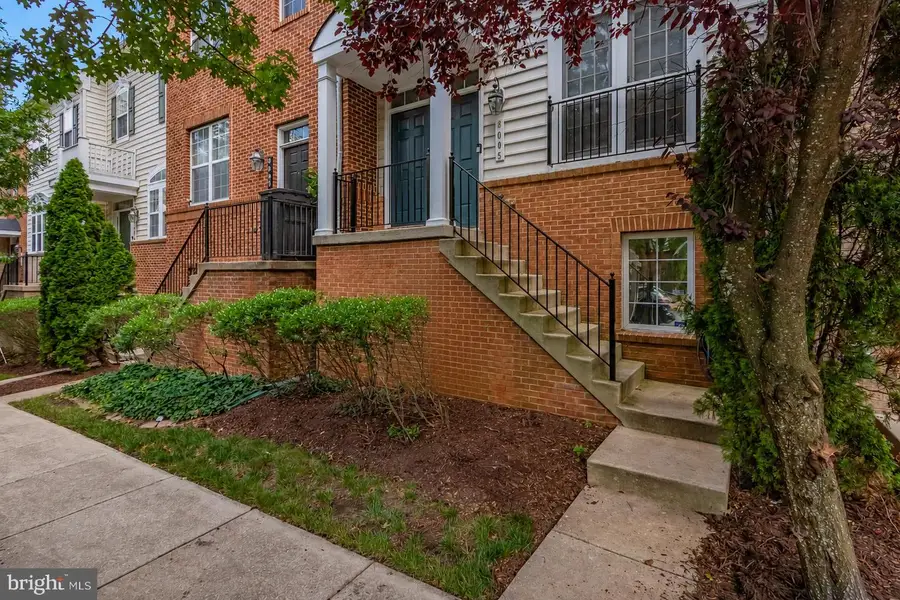8005 Homefield Dr, Landover, MD 20785 - #2