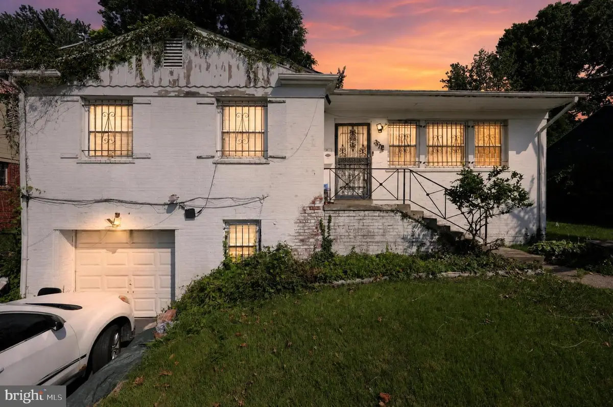 2511 Oxon Run Dr, Temple Hills, MD 20748 - #1