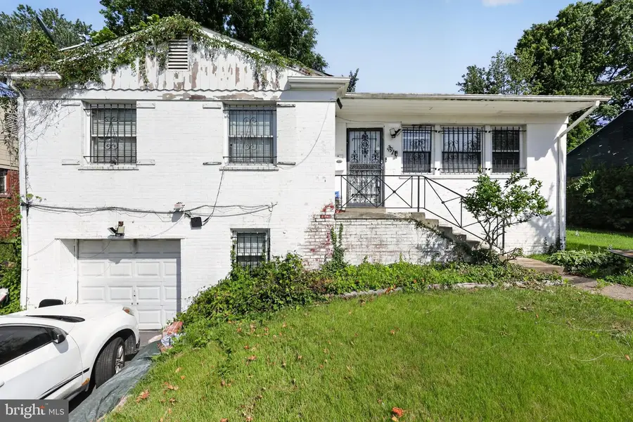 2511 Oxon Run Dr, Temple Hills, MD 20748 - #2