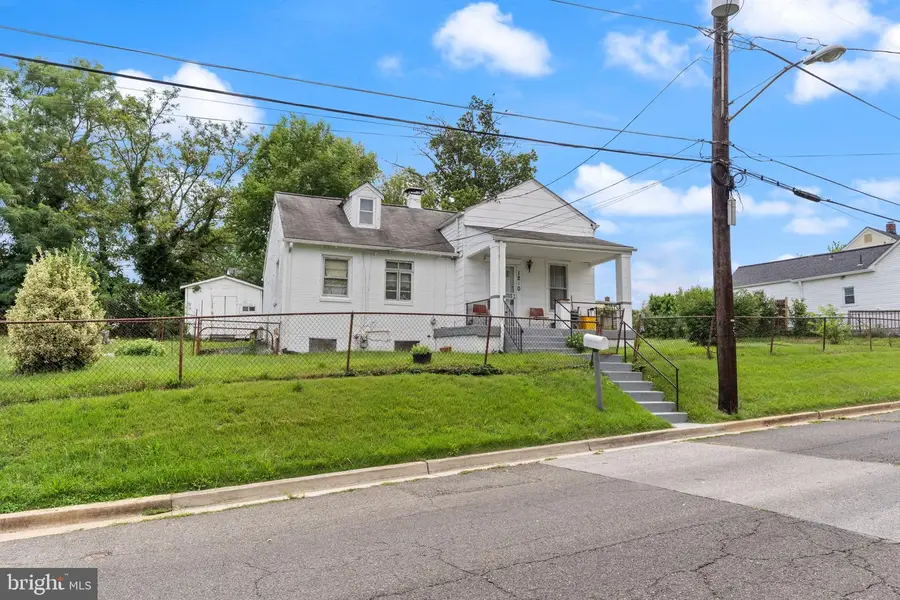 1210 Foyer Ave, Capitol Heights, MD 20743 - #2
