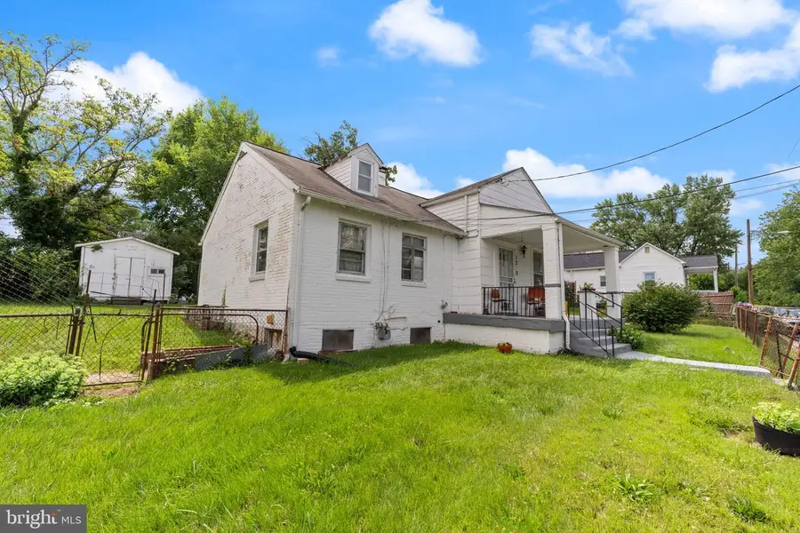 1210 Foyer Ave, Capitol Heights, MD 20743 - #3