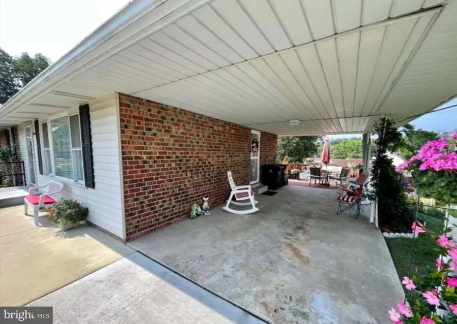 4305 Briggs Chaney Rd, Beltsville, MD 20705 - #2
